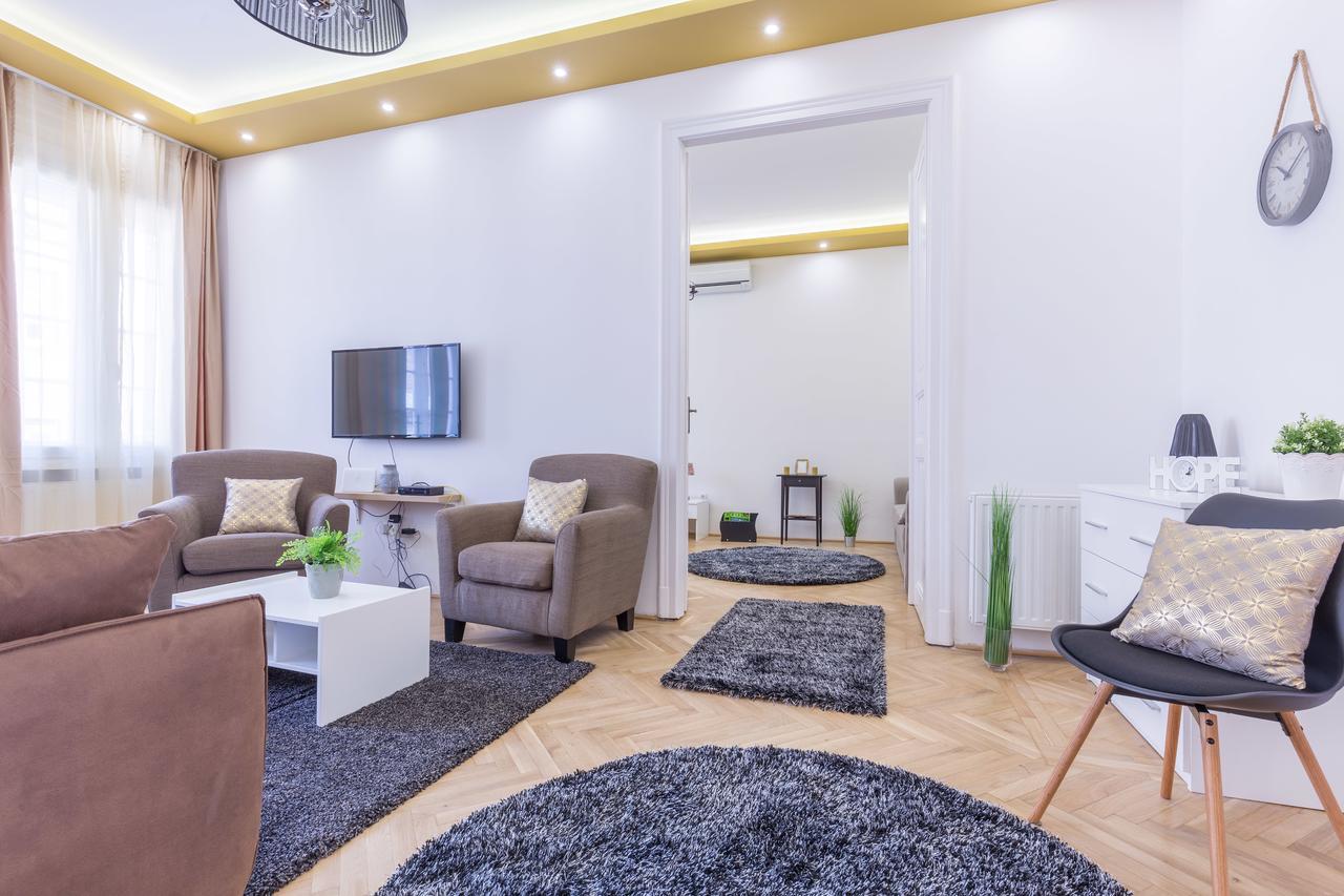Real Apartments Zoltan Budapest Luaran gambar